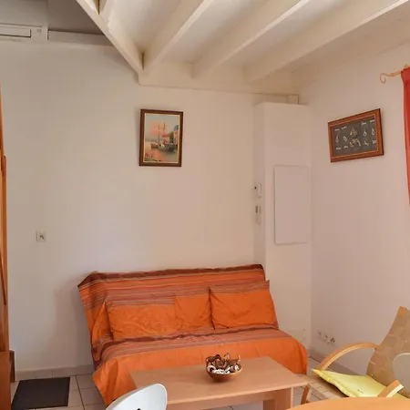 Holiday home Pavillon Climatise 2 Pieces Mezzanine, Terrasse, Parking, 900m - Saint-pierre-la-mer - Fr-1-229d-65 Fleury (Aude)